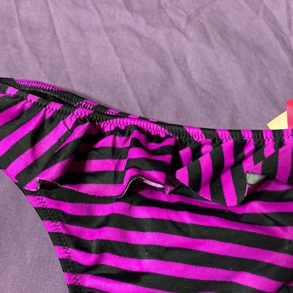 Victoria’s secret’s bikini bottoms🏖 - Picture 5 of 5